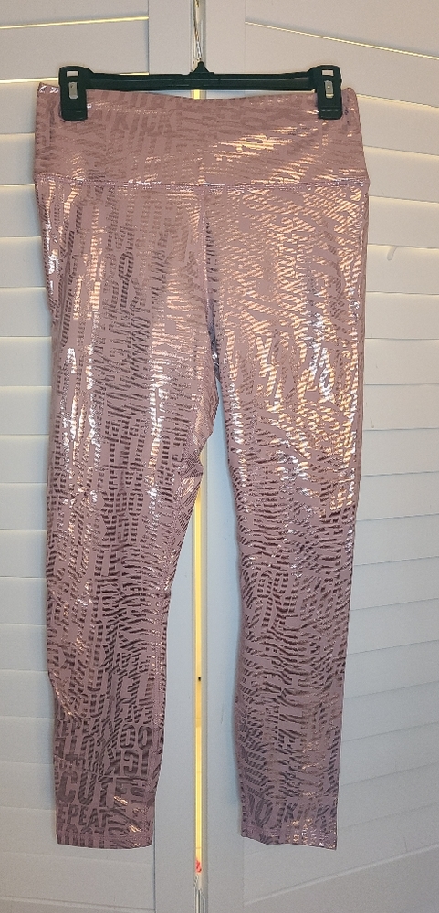 NWT Fabletics, Powerhold 7/8 leggings